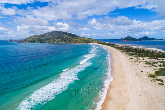 Bennetts Beach photo